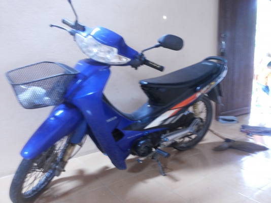 ขายถูกๆเลยครับเวฟ100เครื่องเดิมมีเล่มพร้อมชุดโอนเล่ยครับรถมือเดียว