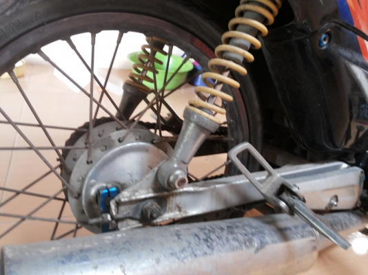 ขายถูกๆเลยครับเวฟ100เครื่องเดิมมีเล่มพร้อมชุดโอนเล่ยครับรถมือเดียว