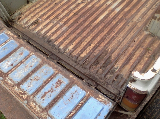 ลูกกระบะช่วงสั้น ไฟท้ายครบ 3ขอ อีซูซุ kb20 (isuzu faster)