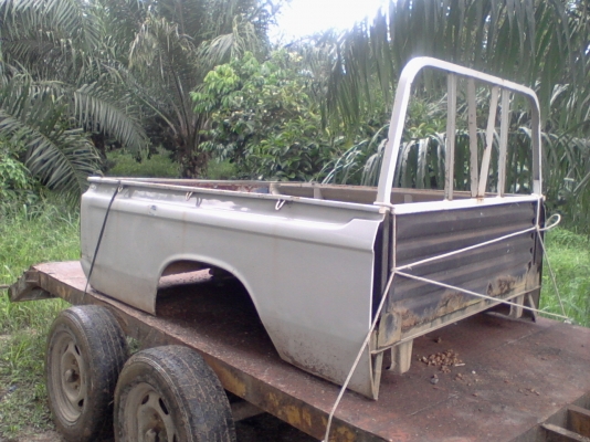 ลูกกระบะช่วงสั้น ไฟท้ายครบ 3ขอ อีซูซุ kb20 (isuzu faster)