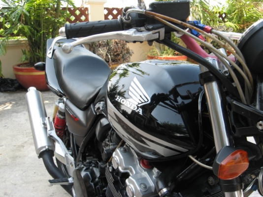 ขาย CB400 SF V-TEC3 Y 04 เอกสารอินวอยท์รถประกอบไม่นาน ราคา 129,000