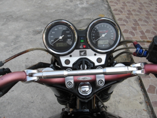 ขาย CB400 SF V-TEC3 Y 04 เอกสารอินวอยท์รถประกอบไม่นาน ราคา 129,000