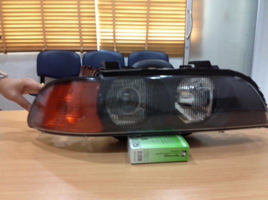 ขายโคมไฟหน้า BMW e 39 ปรับราคาใหม่