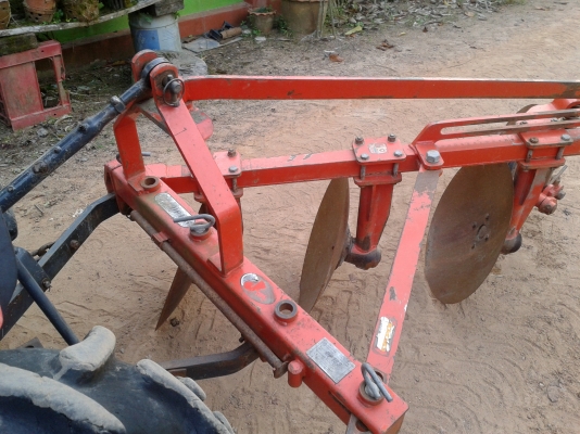 ขาย KUBOTA KRT 140 PTO พร้อมดันหน้า ผาน 3 เล่มพร้อมโอน ขาย KUBOTA KRT 140 PTO พร้อมดันหน้า ผาน 3 เล่มพร้อมโอน