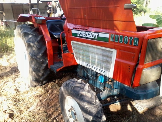 ขายแทรกเตอร์คูโบต้า L3202DT 2เพลา ขายไห้พี่โต  อ.เมือง จ.เลย ขอบคุณพี่เสือและทีมงานครับ