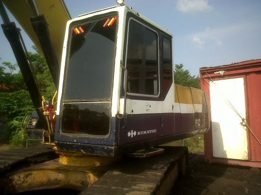 ขายแบคโฮPC200-5โคมัสสุมีใบอินวอยไฟฟ้าครบ+แอร์ พร้อมรถสิบล้อหน้ายาว2เพลาดั้มสภาพสวยมากรวม2รายการ