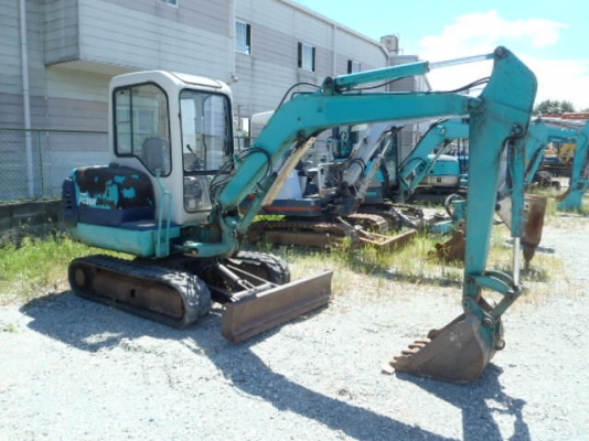 ขายรถแบคโฮ KOMATSU PC35R-8 สภาพสวยมาก นำเข้าจากญี่ปุ่น ติดต่อ 081-2990958