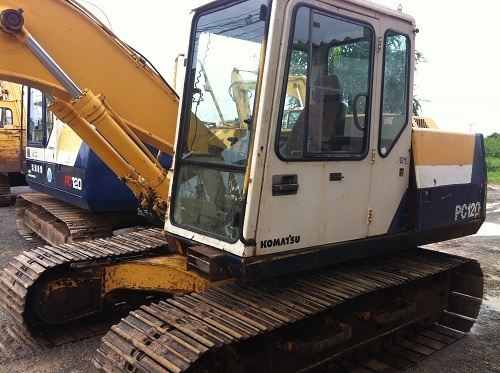 ขาย รถแบคโฮ KOMATSU PC120-5 ลองชมVDOการทำงานครับ ระบบไฟฟ้าเต็ม คอนโทรลสั้น อาร์มยาวพิเศษ แทร็คกว้าง70ซม. นำเข้าจากอเมริกา ติดต่อ 081-2990958