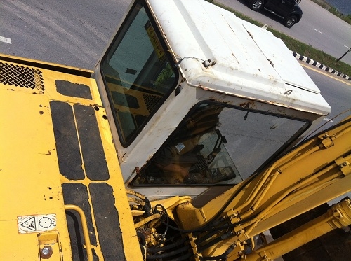 ขาย รถแบคโฮ KOMATSU PC120-5 ลองชมVDOการทำงานครับ ระบบไฟฟ้าเต็ม คอนโทรลสั้น อาร์มยาวพิเศษ แทร็คกว้าง70ซม. นำเข้าจากอเมริกา ติดต่อ 081-2990958