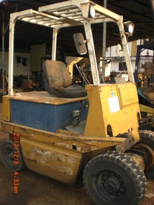 ขายไฟฟ้านั่งขับ 2.0 ตันเก่าญี่ปุ่น ขายไฟฟ้านั่งขับ 2.0 ตันเก่าญี่ปุ่น