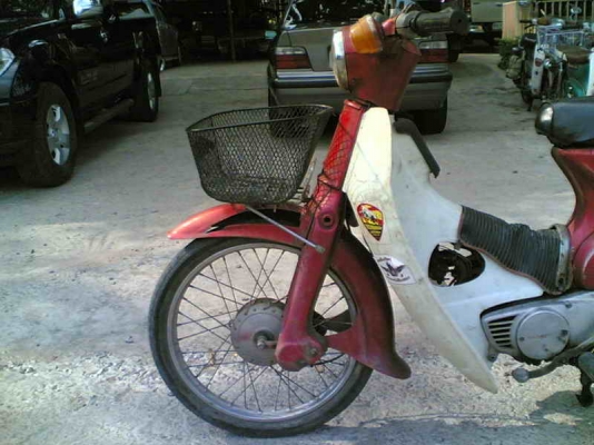 ขาย C70ka(แดง)เล่มทะเบียนเต็มพร้อมชุดโอนเลขเครื่องโครงตรงเล่มรถเดิมๆแห้งพร้อมประกวด ขาย 14500 บาท