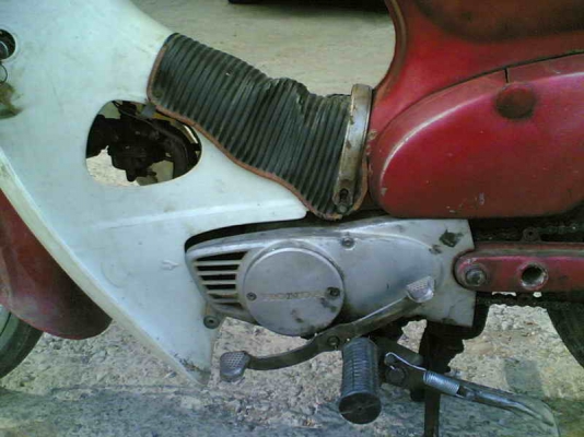 ขาย C70ka(แดง)เล่มทะเบียนเต็มพร้อมชุดโอนเลขเครื่องโครงตรงเล่มรถเดิมๆแห้งพร้อมประกวด ขาย 14500 บาท