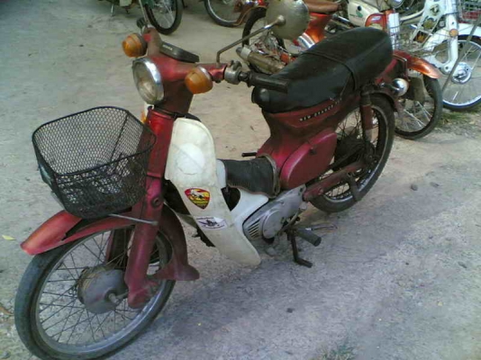 ขาย C70ka(แดง)เล่มทะเบียนเต็มพร้อมชุดโอนเลขเครื่องโครงตรงเล่มรถเดิมๆแห้งพร้อมประกวด ขาย 14500 บาท