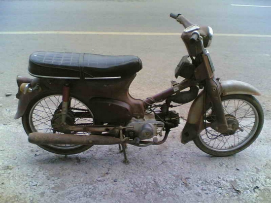 ขาย C70k2(แดง) เล่มทะเบียนพร้อมชุดโอน รถเดิมๆเลขเครื่องโครงตรงเล่ม เครื่องติดขี่ได้ ขาย 12500 บาท