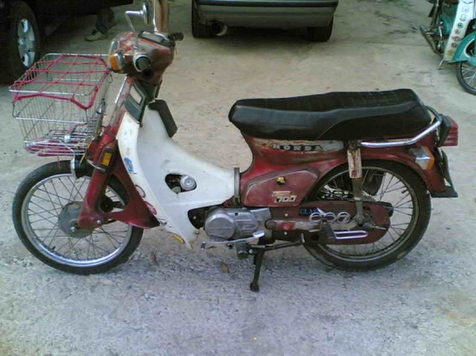 ขาย C700(แดง) เครื่องดรีมคุรุสภา Noเล่มออกใบซื้อขายให้ เครื่องสมบูรณ์โครงไม่ผุ ขาย 8500 บาท