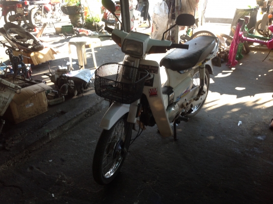 ขายรถ ดรีมคุรุสภา มีทะเบียนพร้อมโอนลอย ราคา 11000