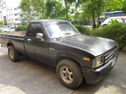 Toyota RN40 ม้ากระโดด(ม้าดำ) 5ข ปี 83 สภาพพร้อมใช้งาน Toyota RN40 ม้ากระโดด(ม้าดำ) 5ข ปี 83 สภาพพร้อมใช้งาน