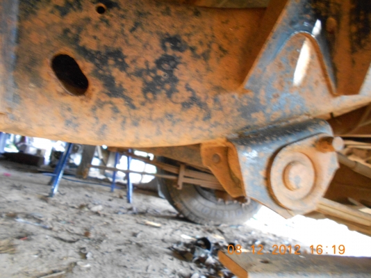 ขาย ISUZU KB 2200 ประหยัด แซสซีสวย ไม่มีผุ  เครื่องแน่นไม่มีไอ  ทะเบียนพร้อมโอน