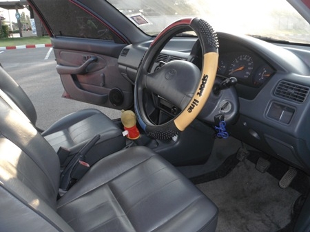 ขาย TOYOTA ไฟท้าย หยดน้ำ ปี 2002 พวงมาลัยพาวเวอร์ สภาพสวย ดาวน์ 29,000 บาท แอร์เย็นฉ่ำ ติดเเก็ส LPG