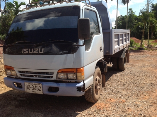 รถ6ล้อIsuzu. 120hp ฝาขาวดั้มสามมิตร สวยพร้อมใช้งาน สนใจ ติดต่อ 080-1405528