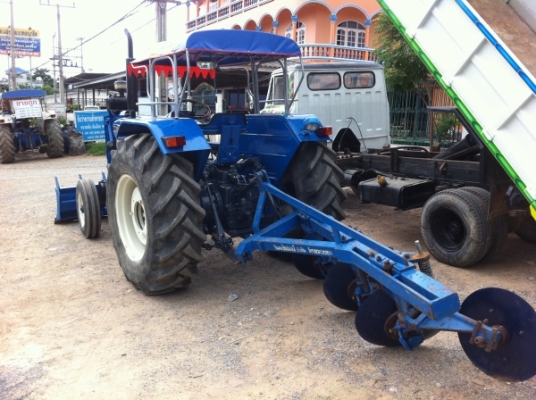 ขายรถรถไถ แทรกเตอร์ FORD เสื้อลาย เครื่องฟิต ยางดี หาง 1 ชุด ใบมีดดันหน้าพร้อม ราคาถูก ทะเบียนพร้อมโอน ขายรถรถไถ แทรกเตอร์ FORD เสื้อลาย เครื่องฟิต ยางดี หาง 1 ชุด ใบมีดดันหน้าพร้อม ราคาถูก ทะเบียนพร้อมโอน
