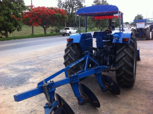 ขายรถรถไถ แทรกเตอร์ FORD เสื้อลาย เครื่องฟิต ยางดี หาง 1 ชุด ใบมีดดันหน้าพร้อม ราคาถูก ทะเบียนพร้อมโอน ขายรถรถไถ แทรกเตอร์ FORD เสื้อลาย เครื่องฟิต ยางดี หาง 1 ชุด ใบมีดดันหน้าพร้อม ราคาถูก ทะเบียนพร้อมโอน