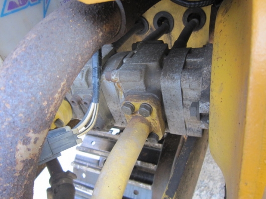 ขาย รถขุดเล็ก KOMATSU  รุ่น PC30-6- แทร็กเหล็ก มือสองญี่ปุ่น