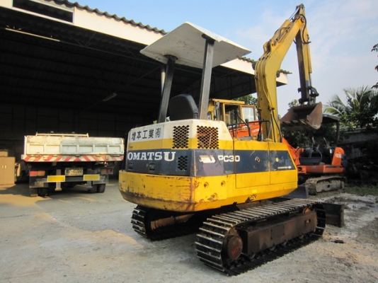 ขาย รถขุดเล็ก KOMATSU  รุ่น PC30-6- แทร็กเหล็ก มือสองญี่ปุ่น