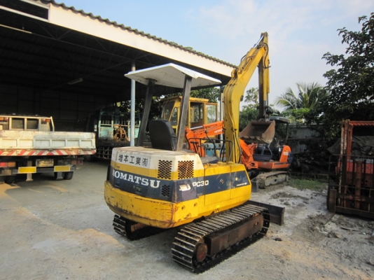 ขาย รถขุดเล็ก KOMATSU  รุ่น PC30-6- แทร็กเหล็ก มือสองญี่ปุ่น