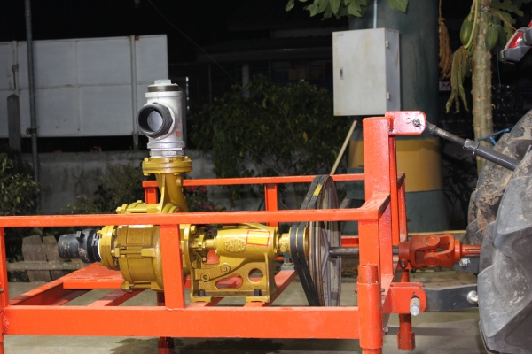 รถไถ..ปั้มน้ำแรงดันสูง  3''X3''ใครแรงกว่าเราขอท้