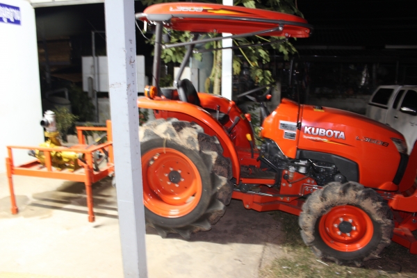 รถไถ..ปั้มน้ำแรงดันสูง  3''X3''ใครแรงกว่าเราขอท้