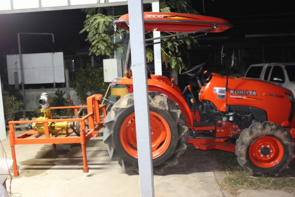 รถไถ..ปั้มน้ำแรงดันสูง  3''X3''ใครแรงกว่าเราขอท้