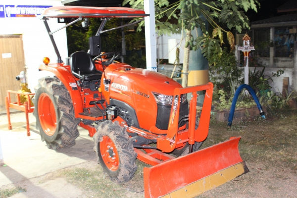 รถไถ..ปั้มน้ำแรงดันสูง  3''X3''ใครแรงกว่าเราขอท้