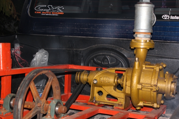 รถไถ..ปั้มน้ำแรงดันสูง  3''X3''ใครแรงกว่าเราขอท้