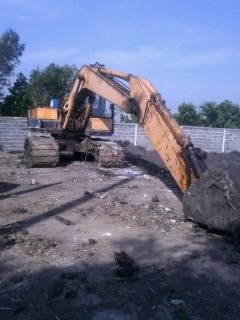 ขาย komatsu PC 200-3 ขาย komatsu PC 200-3