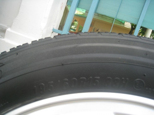 ขายล้อแม็กเดิม HONDA CIVIC 15"x6" 5/114 et45 + ยางปี 08,09(081-3747940)