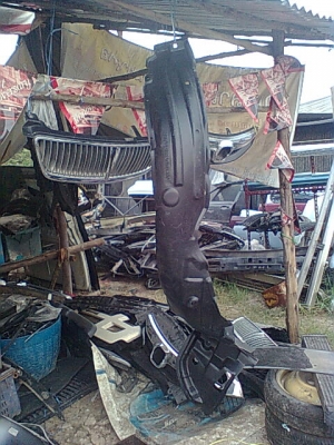 พลาสติกกันโคลนใต้ล้อ