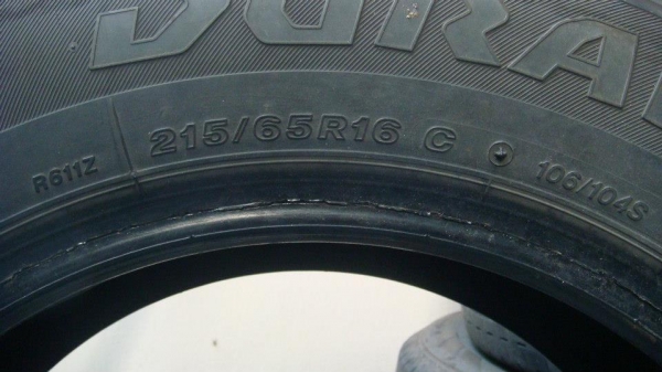 ขายยาง BRIDGESTONE DURAVIS 215/65 R16 ปี 11สัปดาห์ที่ 37 ขาย 4 เส้นราคา 3,000 บาท T.083-999-9385