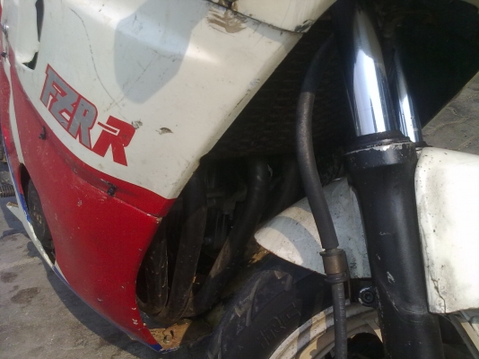 ขาย FZ400R 400cc เครื่องดีคับ รถสภาพเดิมๆ บิทแรง ราคาถูกเลยคับ