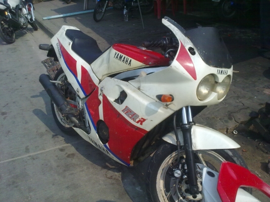 ขาย FZ400R 400cc เครื่องดีคับ รถสภาพเดิมๆ บิทแรง ราคาถูกเลยคับ