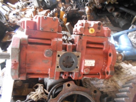 ขายปั๊มแบ็คโฮ sk 120 K3V63DT สภาพสวย 65000บาท โทร 0850853022