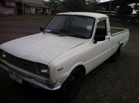 ขาย มาสด้า แฟมิเลียตัวคลาสสิค เกียร์คอ เครื่อง 1000cc.ไฟติดแตรดัง สภาพตามรูป ทะเบียน/พรบ.ยังไม่ขาดครับ ราคา39000บาทสนใจติดต่อคุณเก่ง 0841609774