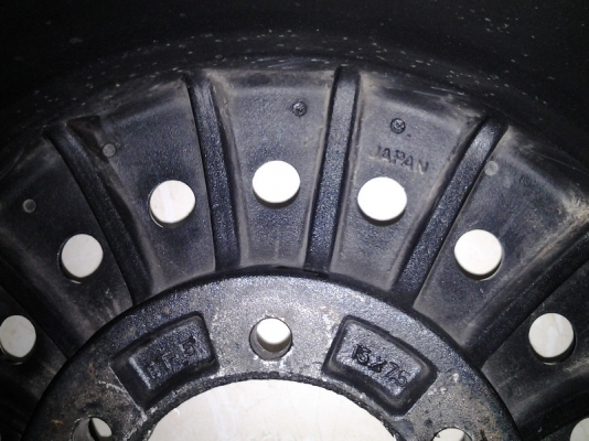 ขายล้อแม็กลายหยดน้ำ  15 นิ้ว 6 รู 1 คู่