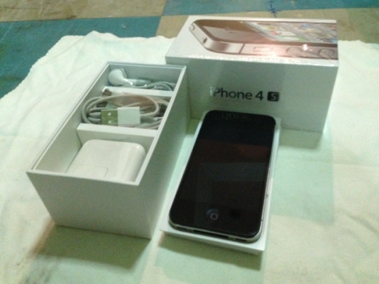 ขาย IPHONE 4S 32Gb สีดำ ราคา 16,500 บาท เครื่อง 9 เดือน