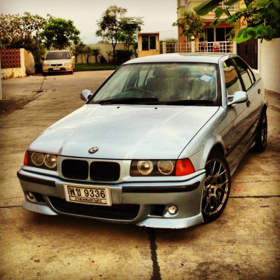 BMW, 318 i (4Dr)  1996 โฉม นกแก้ว E36 สีฟ้า เกียร์ออโต้
