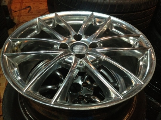 ขายแม็กซ์มือ2 ขอบ17 สีโครเมียม 4 รู100 มี 4 วง ราคา 6,300บาท