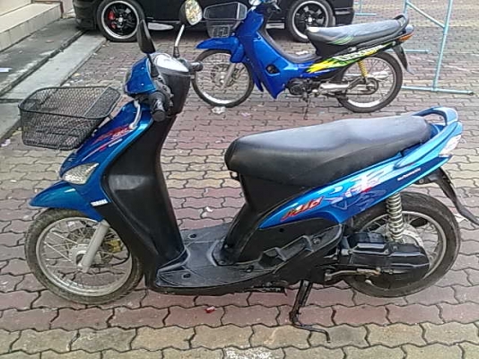 MIOลายจีน รถมือแรก พรบ ภาษีหมด ธ.ค 2556 รถ กรุงเทพ บางกะปิ