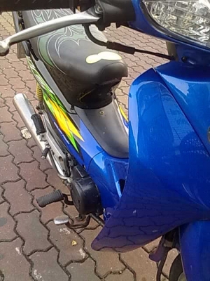 เวฟ100สตาร์มมือภาษีหมด26ก.ย.2556สีสวยมากดิส์หน้า รถกรุงเทพ