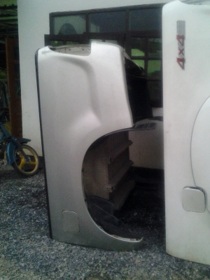 ลูกกระบะวีโก้ 4 ประตู