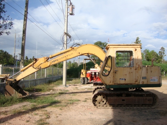 ขายรถแบ็คโฮ komatsu pc 60-1 เก่านอกสภาพพร้อมใช้งาน